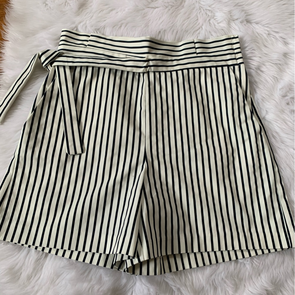 Dalia high rise shorts